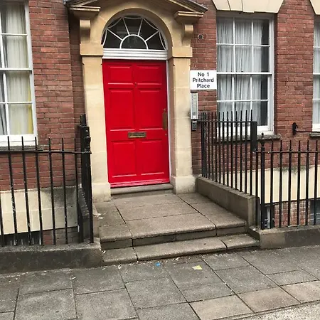 Flat 6 City Center Large Two Bed Flat * Bristol