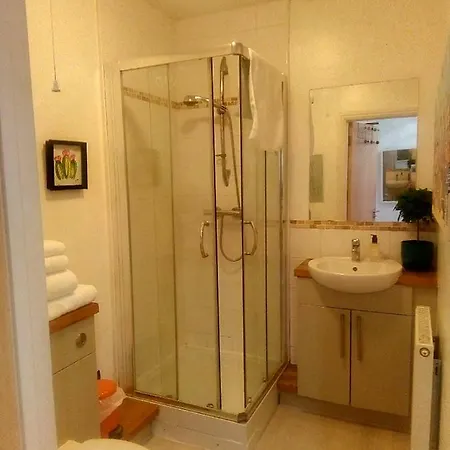 Flat 6 City Center Large Two Bed Flat Lägenhet *
