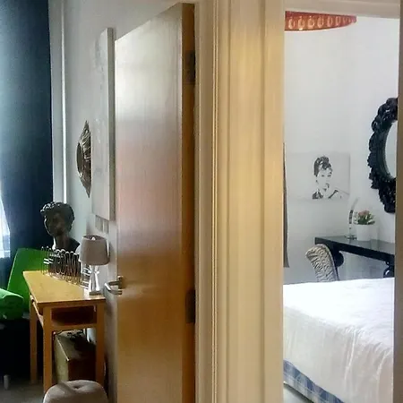Flat 6 City Center Large Two Bed Flat
